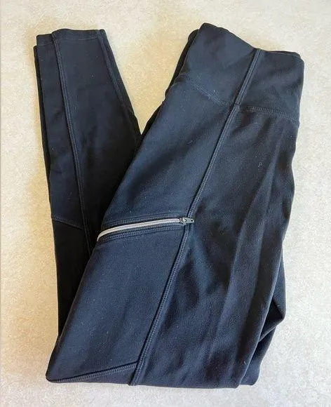 ATHLETA BLACK LEGGINGS! - Image 2