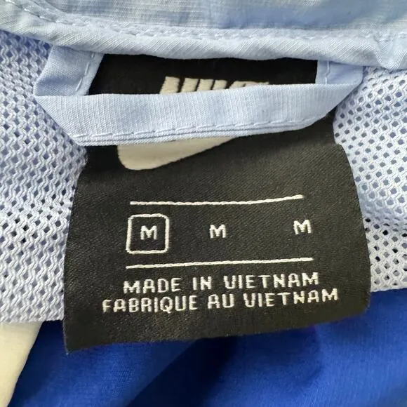 Nike Women's Sportswear‎ Windrunner Jacket Size M - Image 7