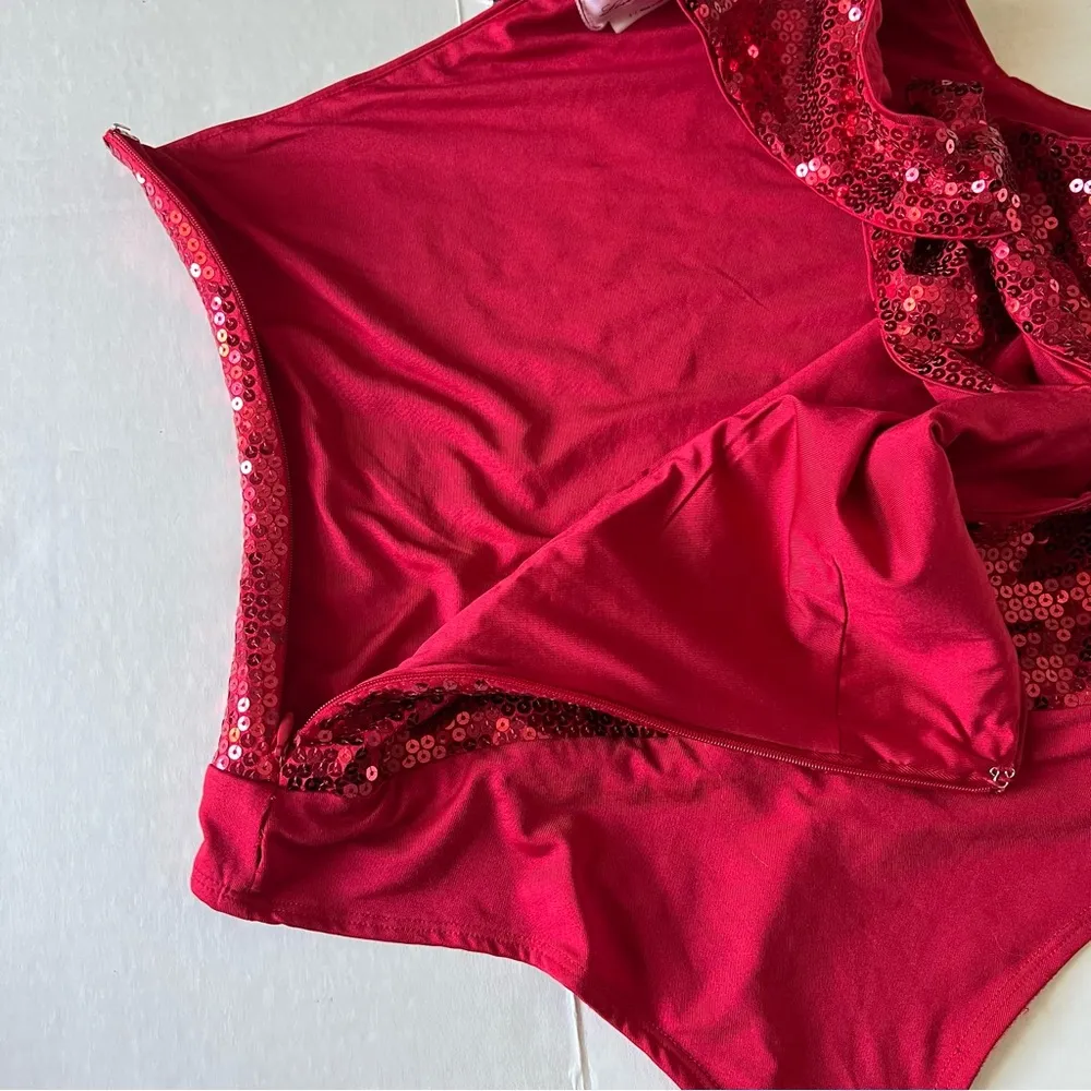 NWT Lover’s & Friends Moulin Bodysuit One shoulder red sequin bodysuit Small - Image 7