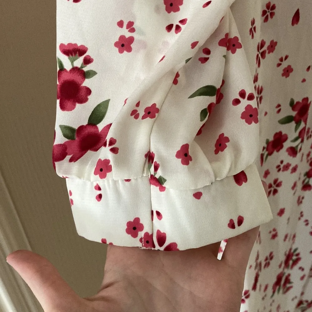 NEW Diosa Floral T-Shirt Puff Sleeve Dress Size Medium Cream Red Y2K 1990s NWT - Image 8