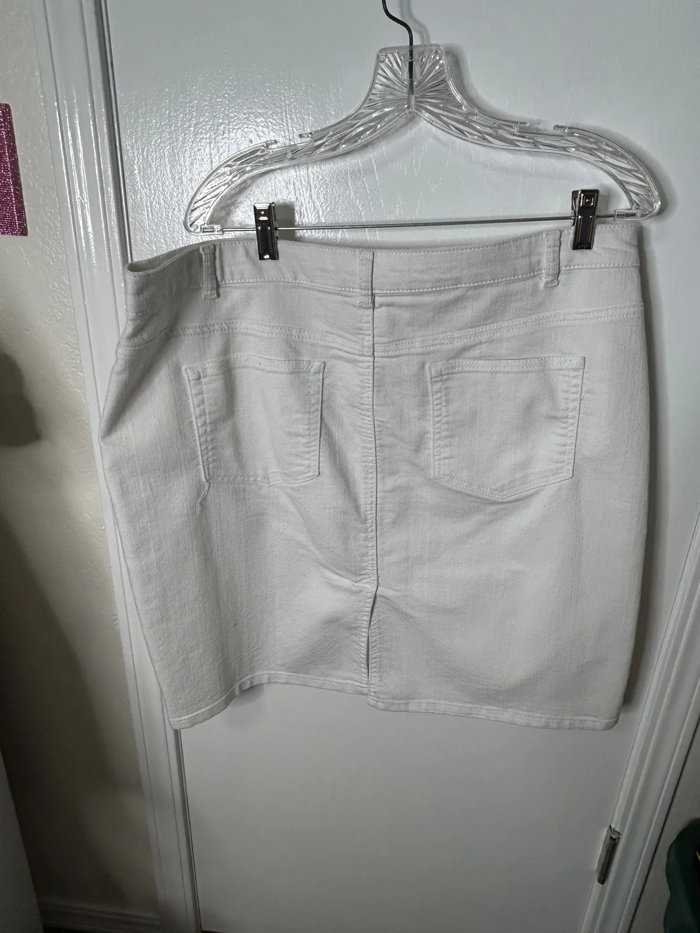 White Jaclyn Smith Jean skirt - Image 2