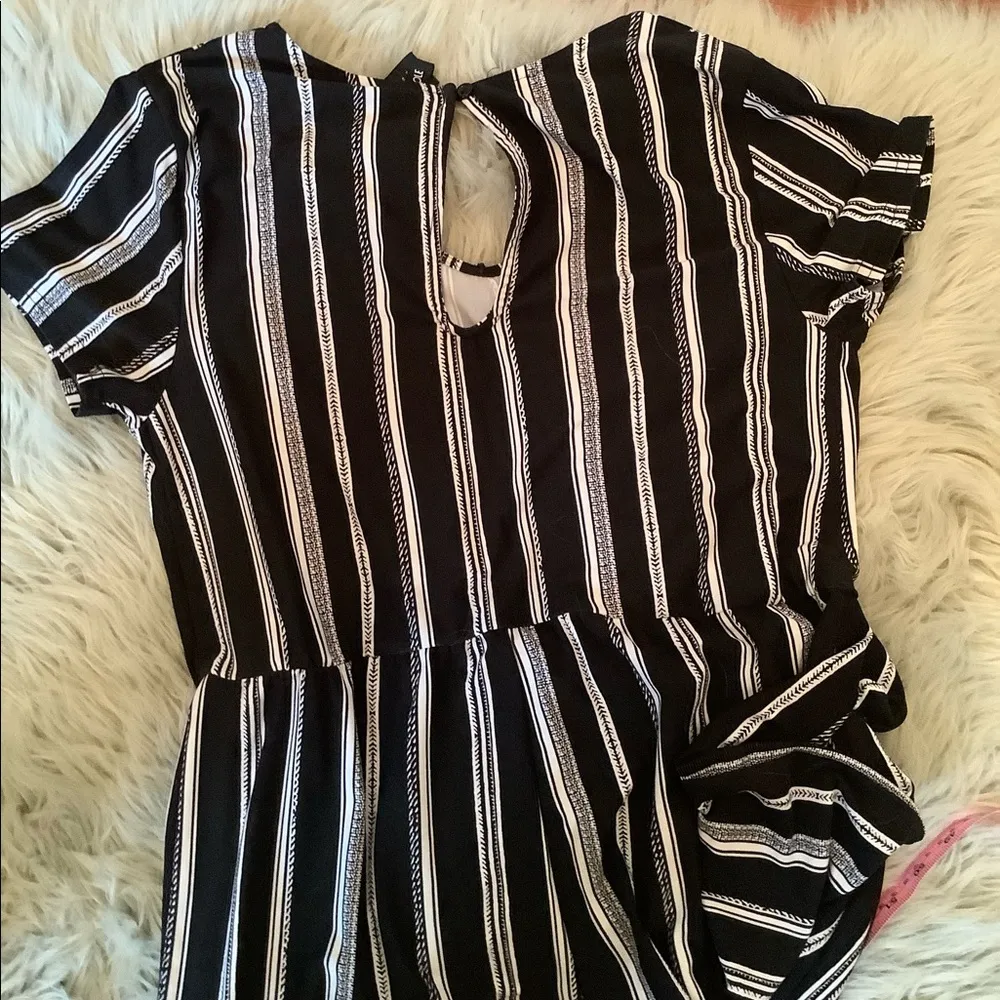 Jumpsuit Size M - Image 8