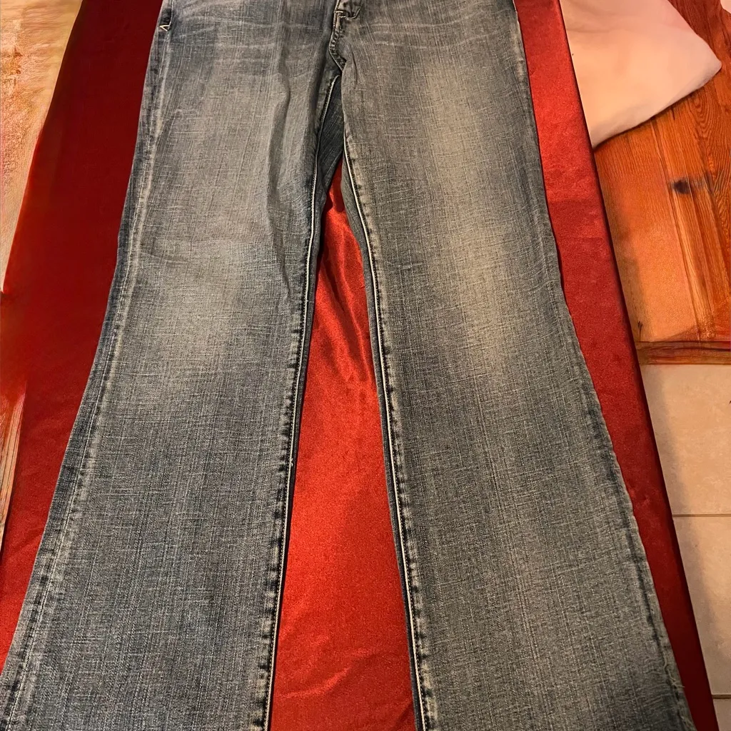Seven7 Faded Blue Denim Jeans - Image 13