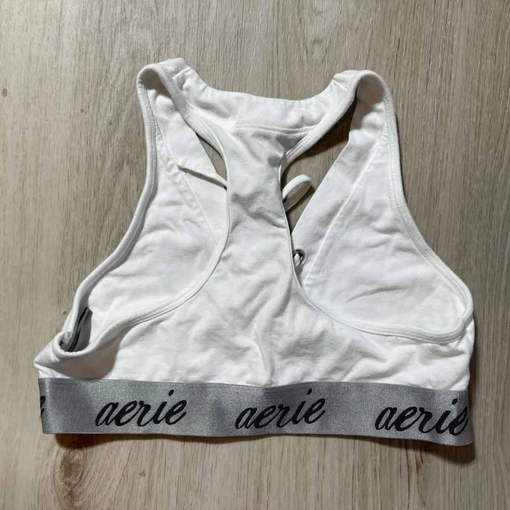 Aerie Women's White Gray Tie‎ Front Sports Bra Size Medium Racerback Logo Band - Image 3