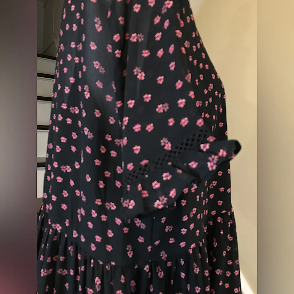 TOPSHOP Black Dress w Rose Pattern Puff Sleeve Open Ladder Accent Sz 8 NWOT - Image 8