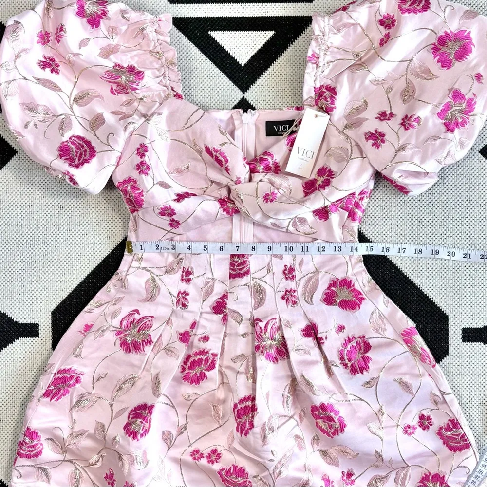 Vici Marie Anne Floral Puff Sleeve Cutout Mini Dress Medium - Image 8
