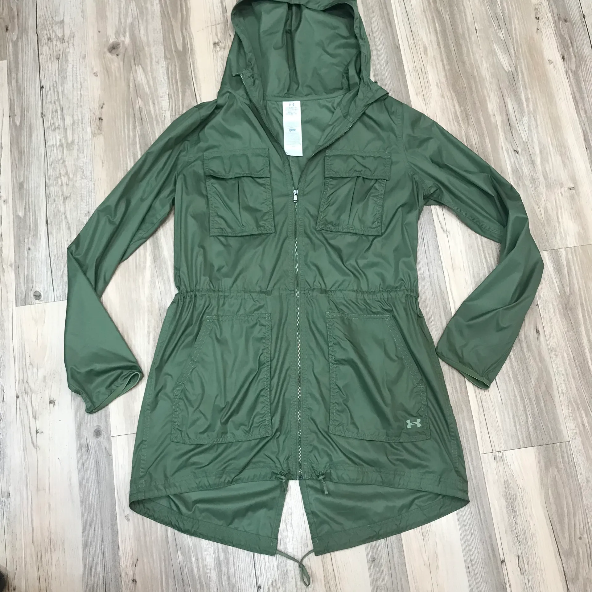 Green UA Storm Cargo Lightweight Rain Jacket sz small - Image 4