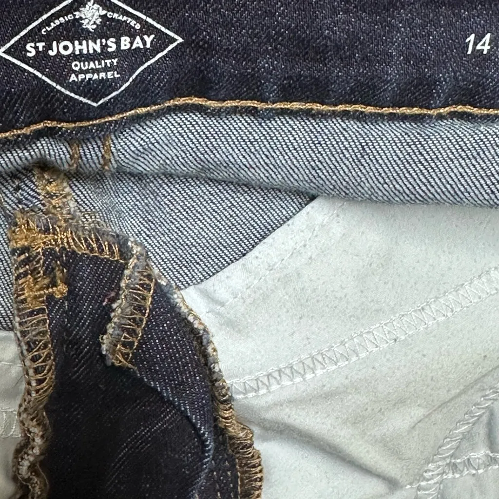 Lands’End Women’s Blue Jeans Size 14 High Rise Straight Leg  Dark Wash - Image 3