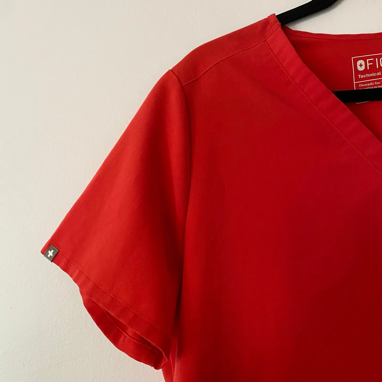 FIGS Neon Red Catarina Scrub Top Medical Uniform Nurse Doctor Women's size XL - Image 3