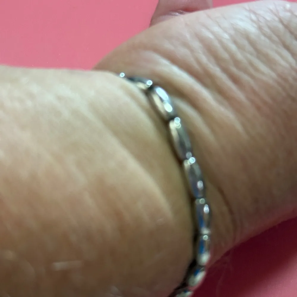 Sleek Silver Beaded Bracelet - Image 3