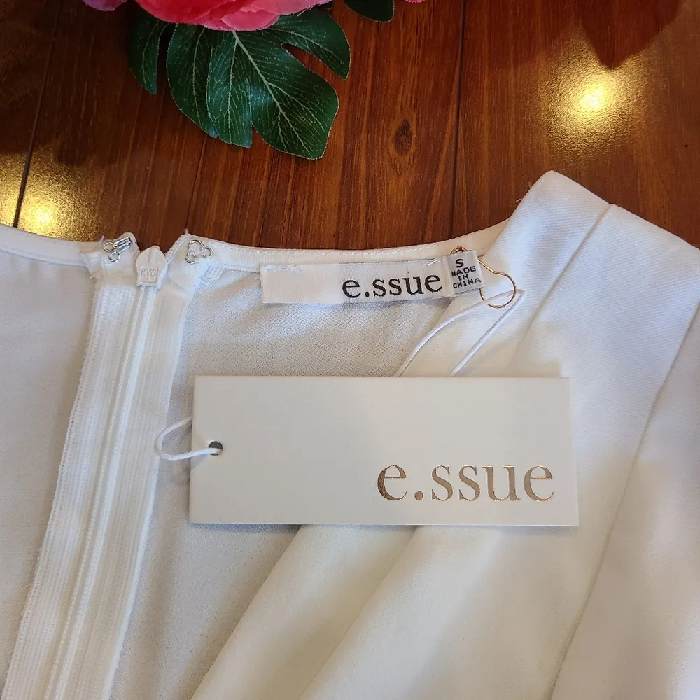 E.ssue White Mini Dress Size Small - Image 7