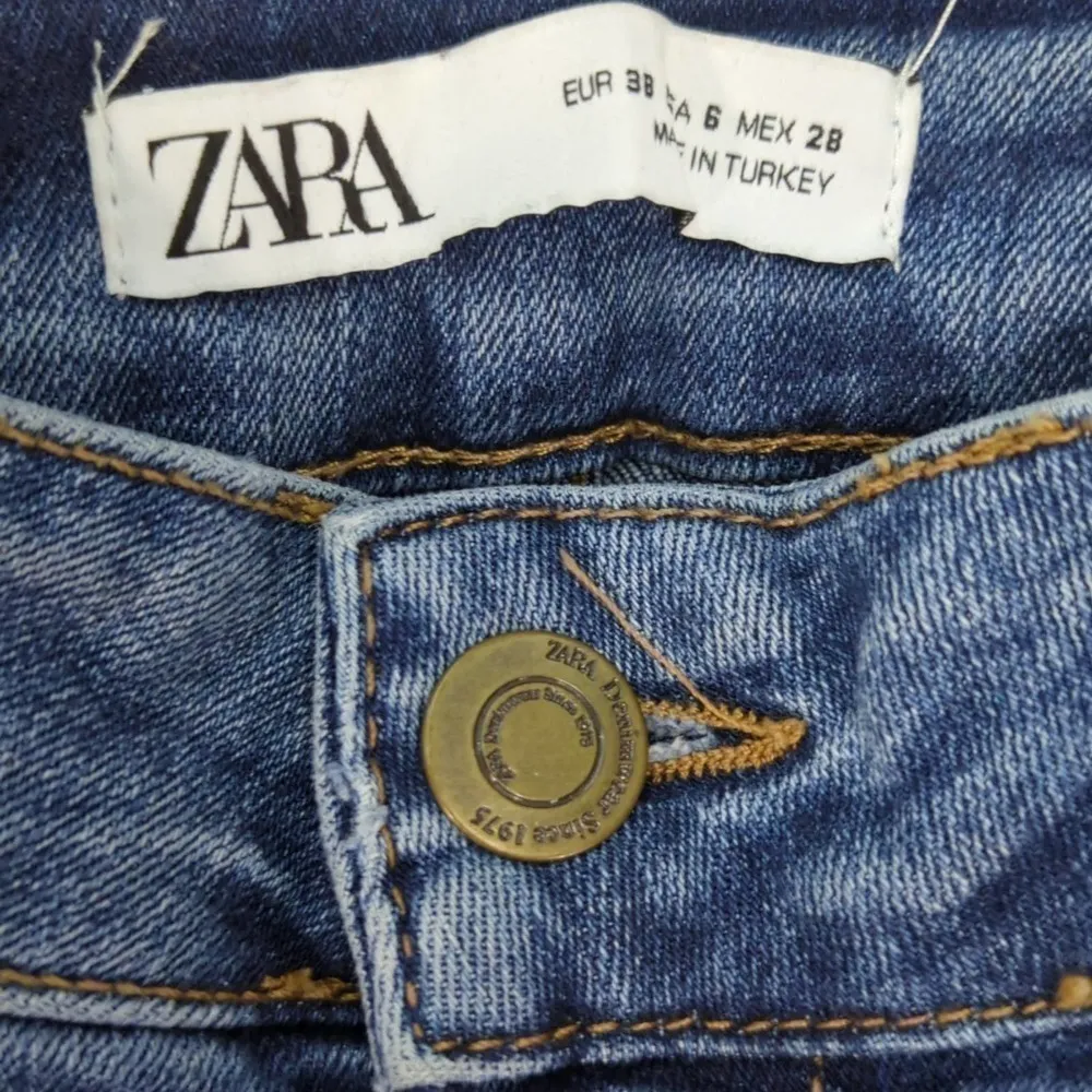 ZARA Women's Side‎ Beading Stitching Accents Skinny Denim - Image 8
