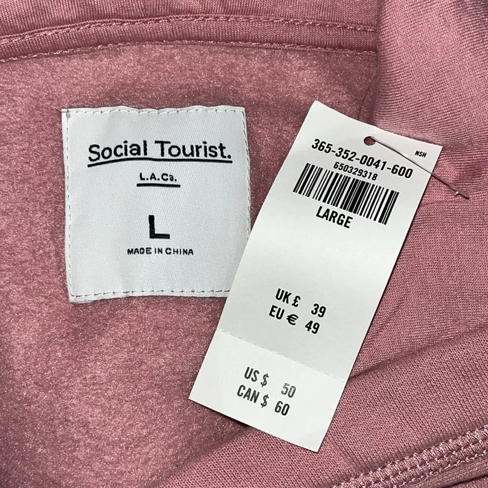 Social Tourist NWT Size L Pink Fleece Lined Crop Hoodie Sweatshirt - Image 5