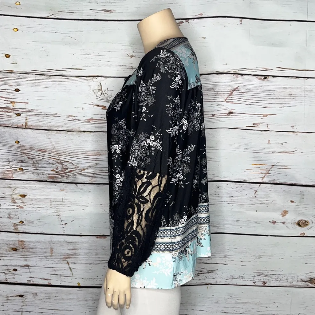 Lee Size 1X Floral Print - Black Lace Long Sleeve Keyhole Peasant Blouse Top - Image 3