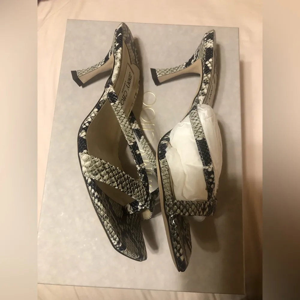 JIMMY CHOO Maelie 70 Leather Thong Sandals - Image 6