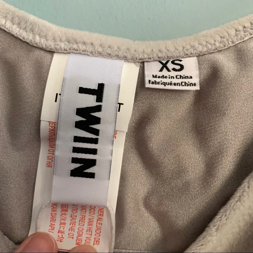 Twiin Alex Velour Bikini Top Scoop Neck Crop Top NWT Size XS - Image 6