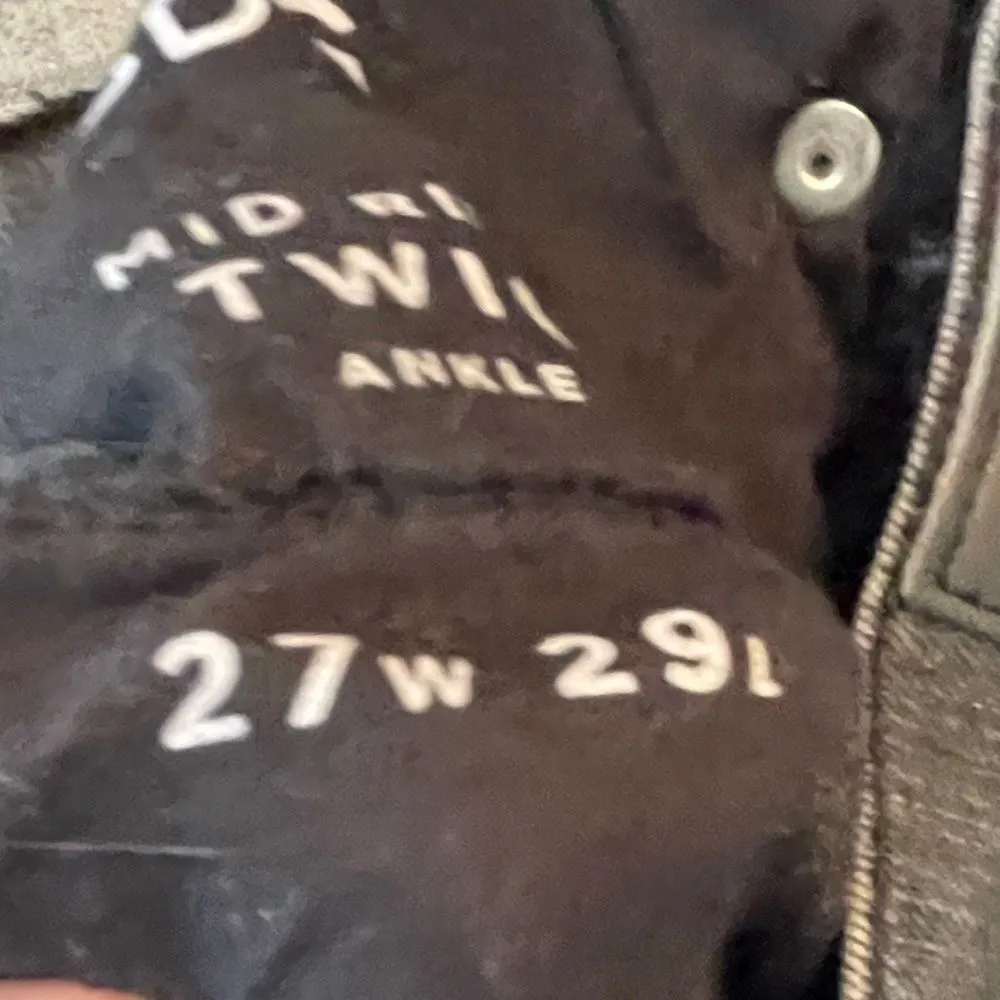 BDG Mid Rise Twig Ankle‎ Embroidered Jeans - Image 9