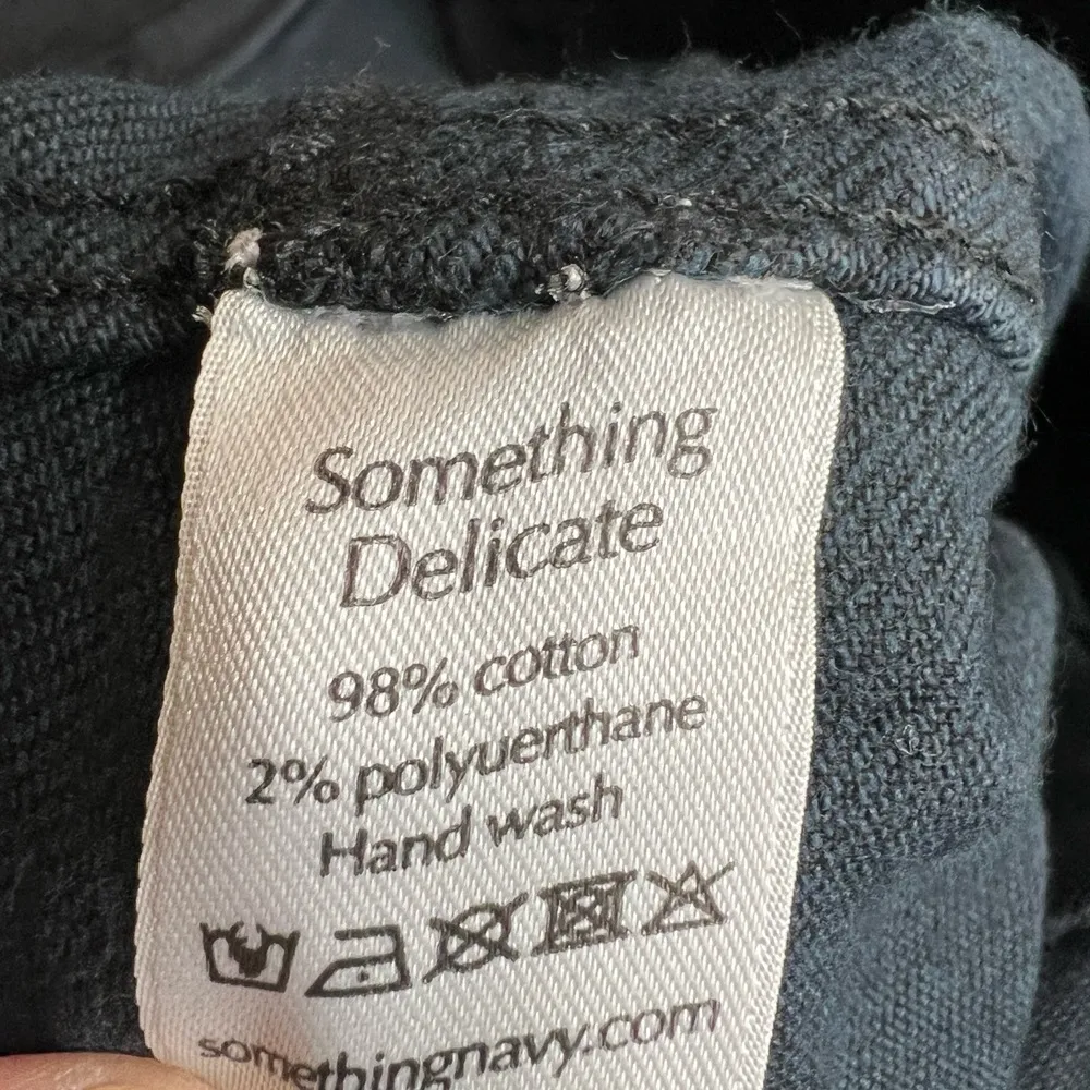 Something Navy Women’s Jeans Black Pleated Two-Button High Rise Size 4 - Image 7