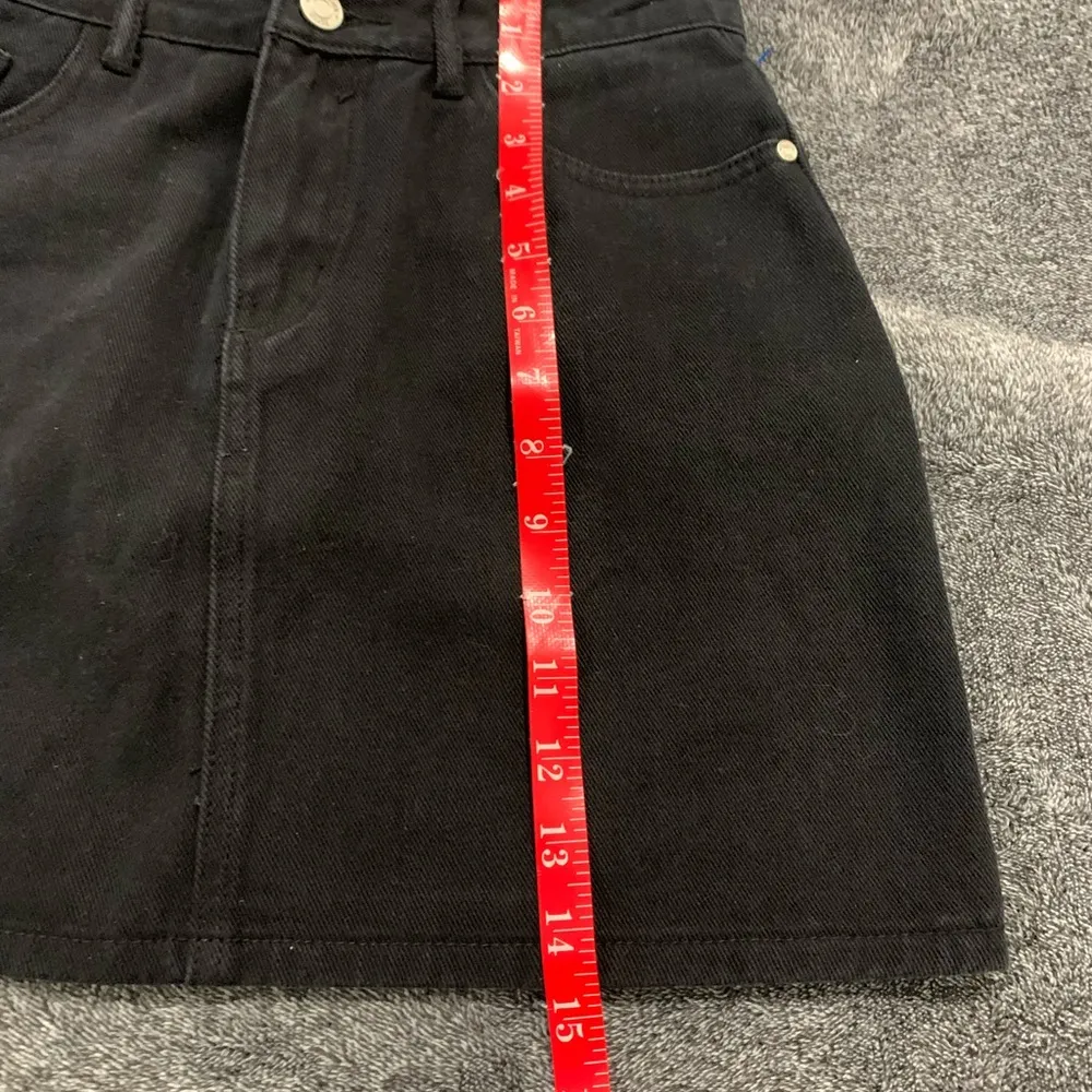 Missguided denim mini skirt black size 4 - Image 4