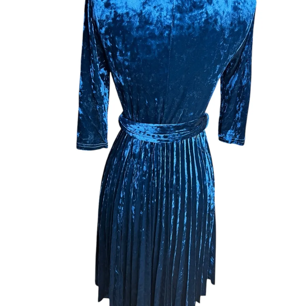 Blue Velvet Dress Adult Large Blue Stretchy Pleated Long 3/4 Sleeve Womens Small - Image 4