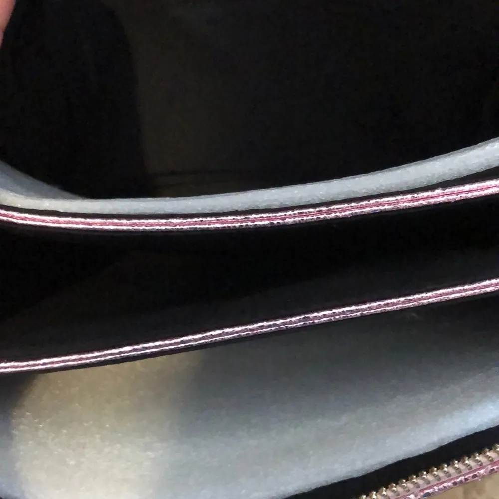 Victoria's Secret V-Quilt Metallic Crackle Crossbody Bag Pink New With Tags NWT - Image 13