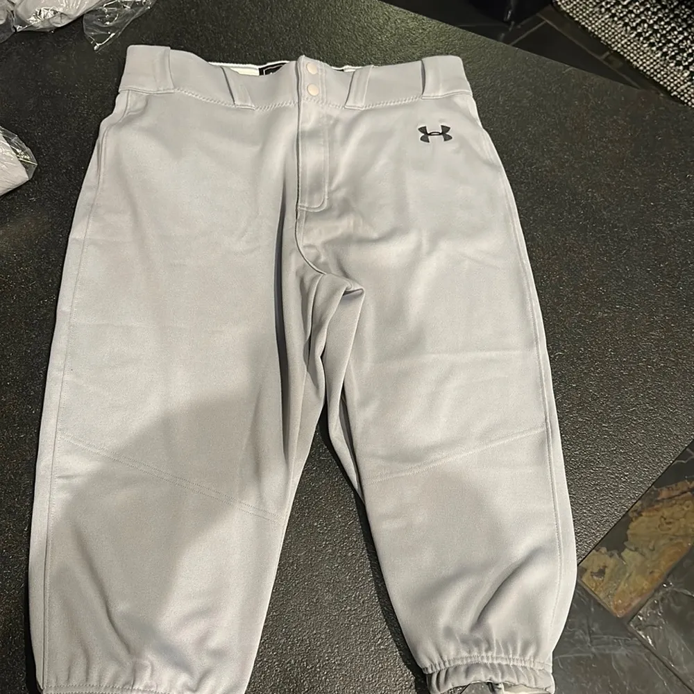 NWT - Under Armour Gray/Gray Black Women’s SOFTBALL PANTS - Large - Image 3