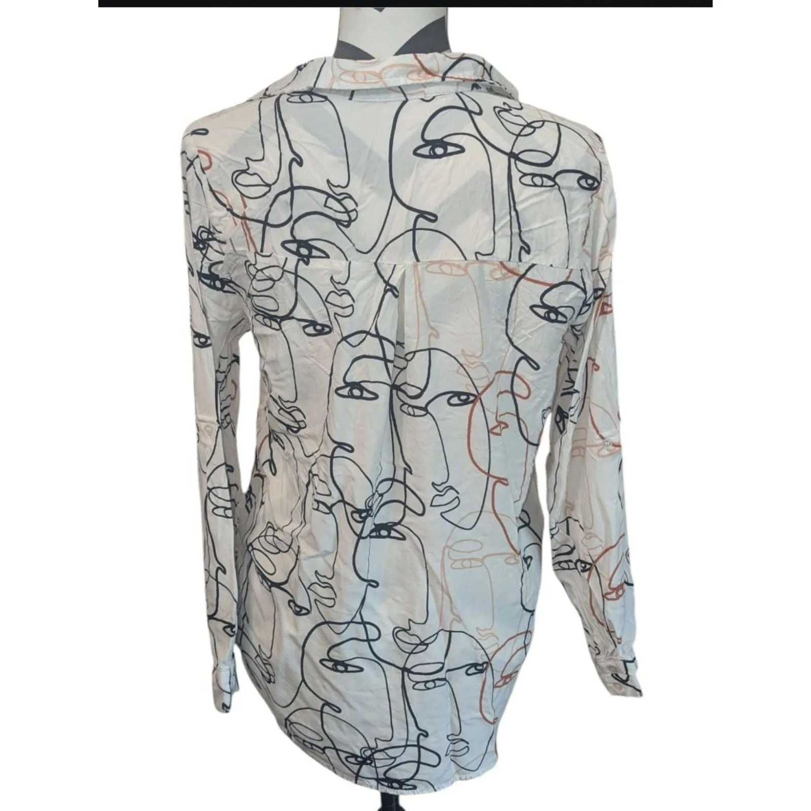 Milk & Honey Abstract Face Print Blouse M Long Sleeve Button Up Rayon White Size M - Image 5