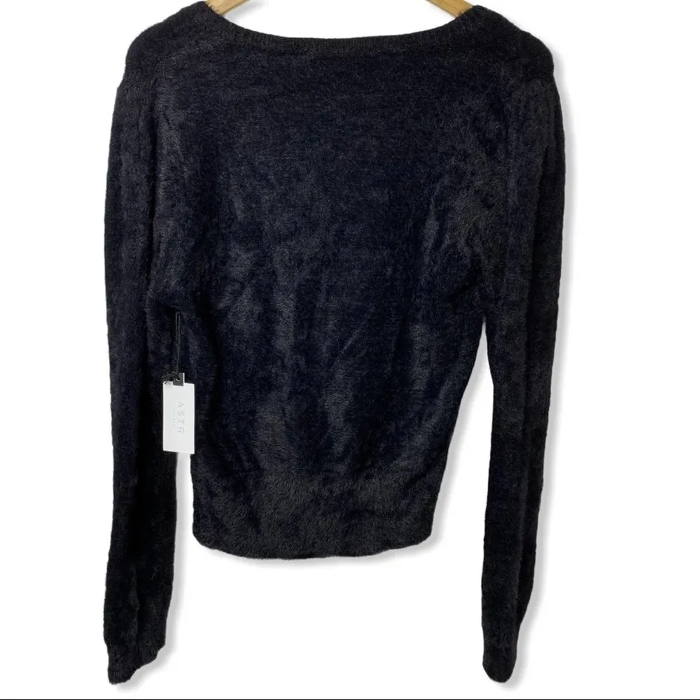 ASTR the label black fuzzy crop sweater XL new - Image 4