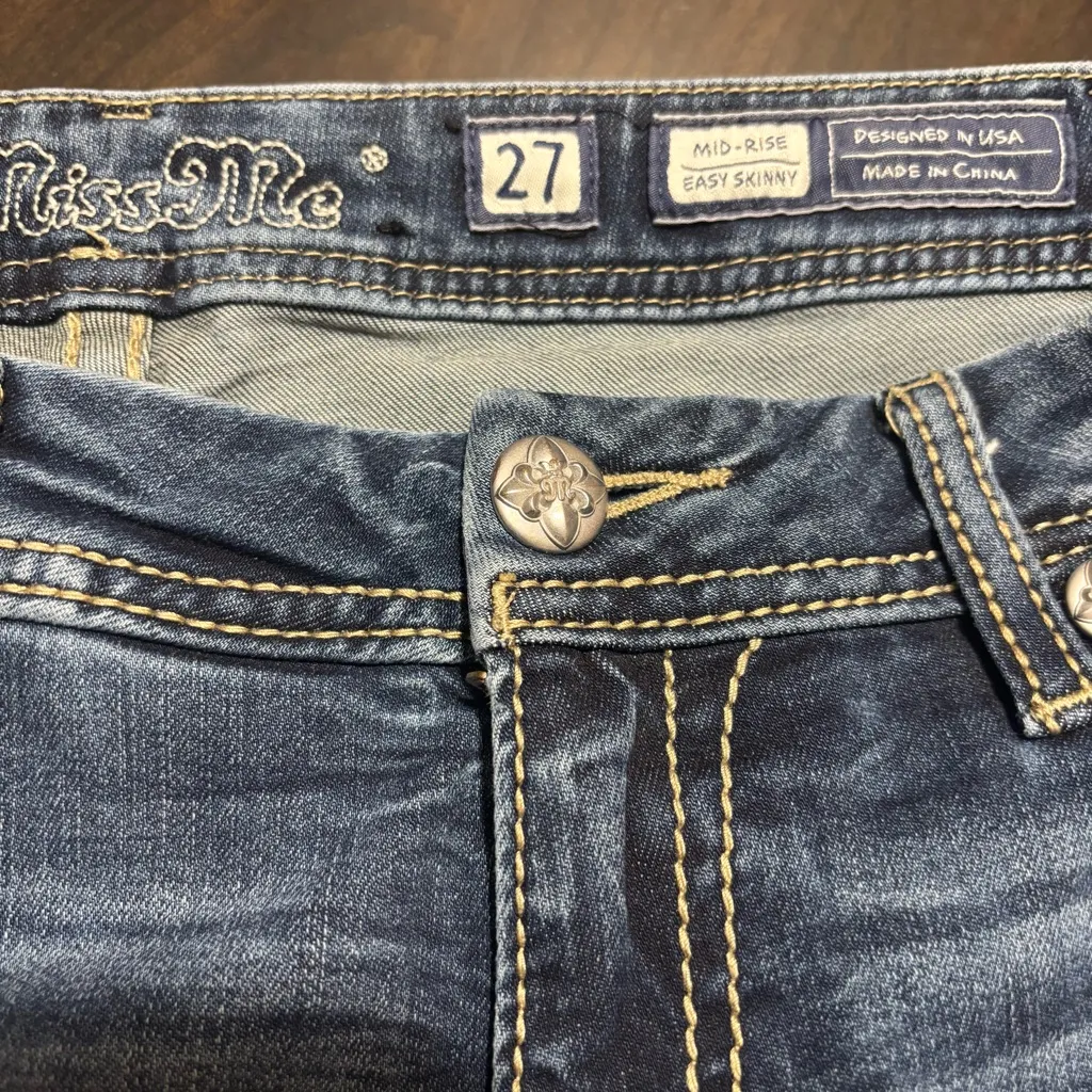 Miss Me Junior's Medium Wash Slim Beaded Skinny Leg Blue Denim Jeans Size 27 - Image 5