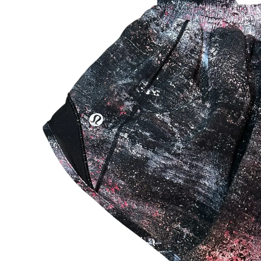 Lululemon Hotty Hot Short II *2.5" Azurite Poppy Coral Multi / Black Size 2 - Image 6