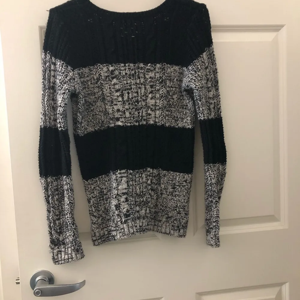 🆕 GAP Cable-knit Wool Sweater - Image 5