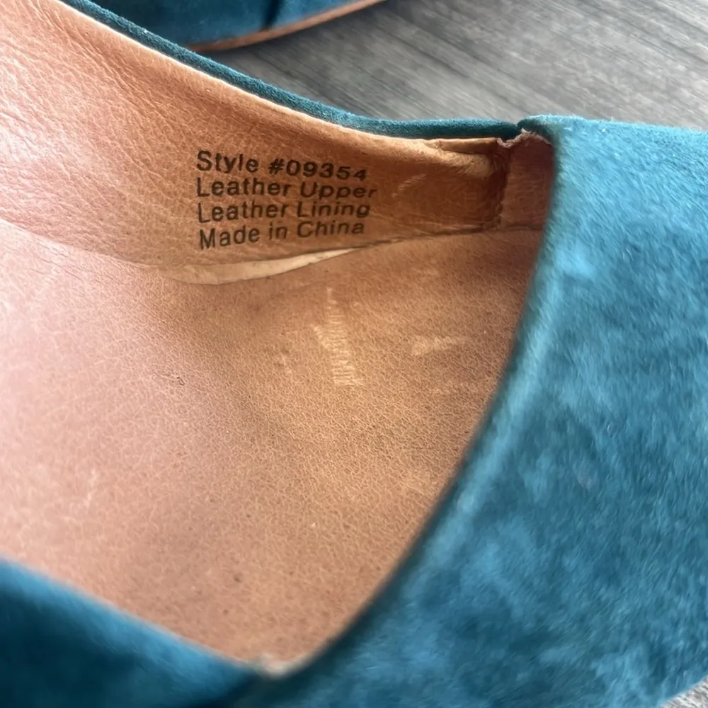 Madewell Green Suede Pumps. Size 7 - Image 5