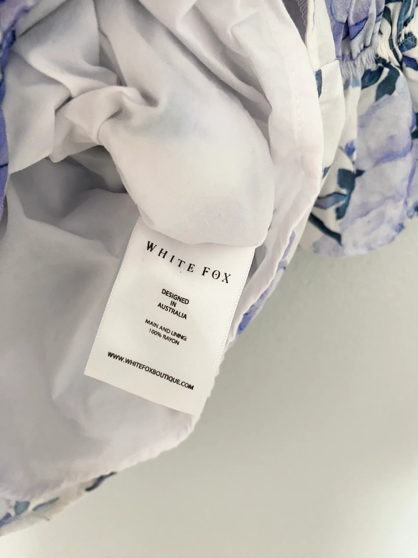 White Fox La Rousse playsuit floral size Medium - Image 8