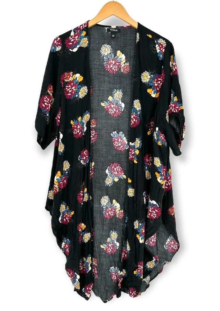 TORRID | Size 1X/2X | 100% Rayon Black Floral Shirttail Kimono Cardigan Duster - Image 3