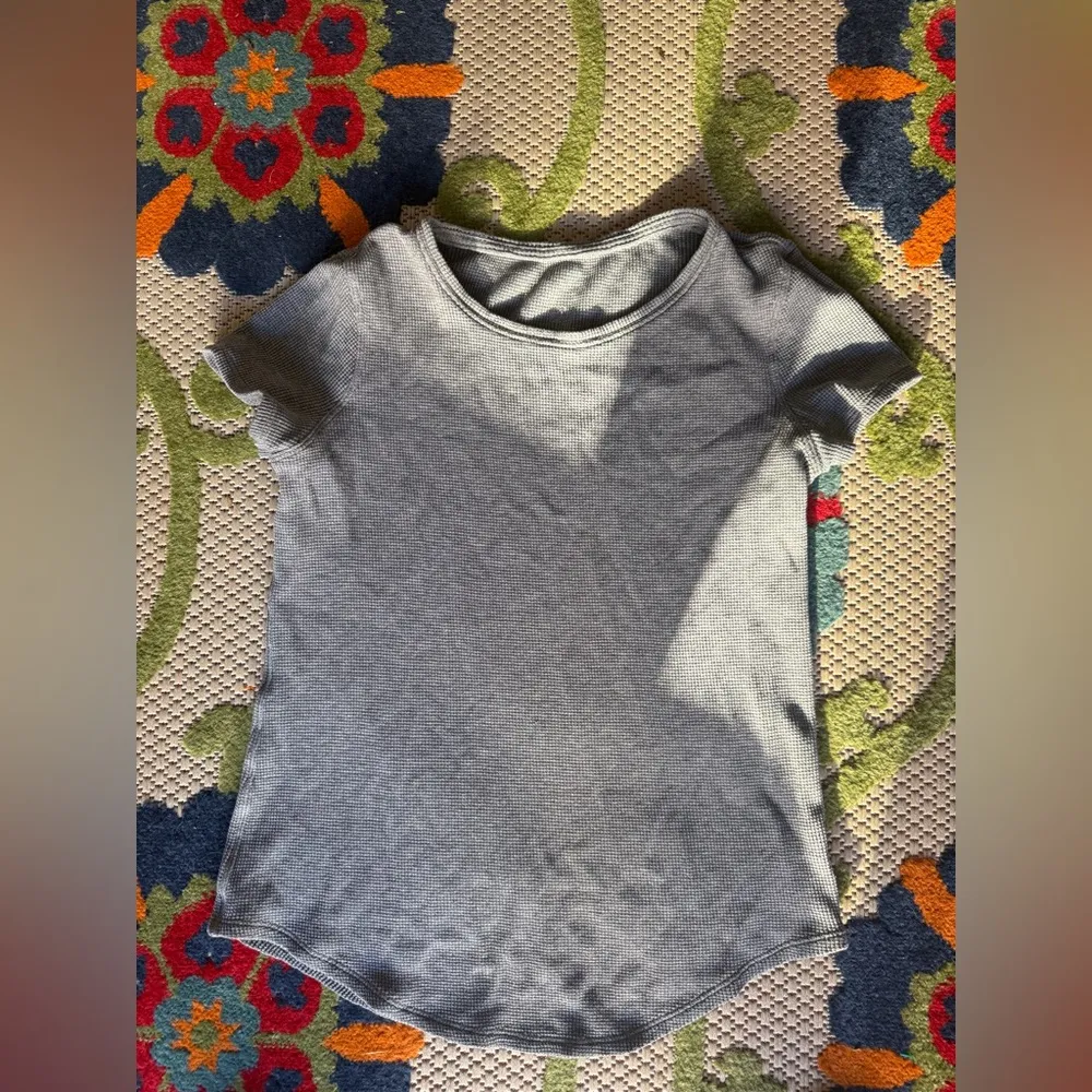 Lululemon Love Crew Tee Waffle Knit Grey Shirt - Image 5