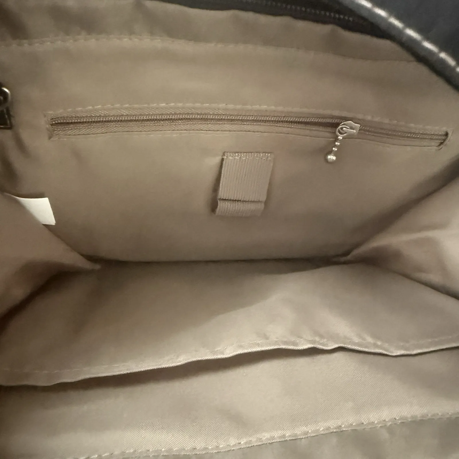 Baggallini Cross Over Buckle Crossbody Expandable Black Nylon Travel Bag - Image 8