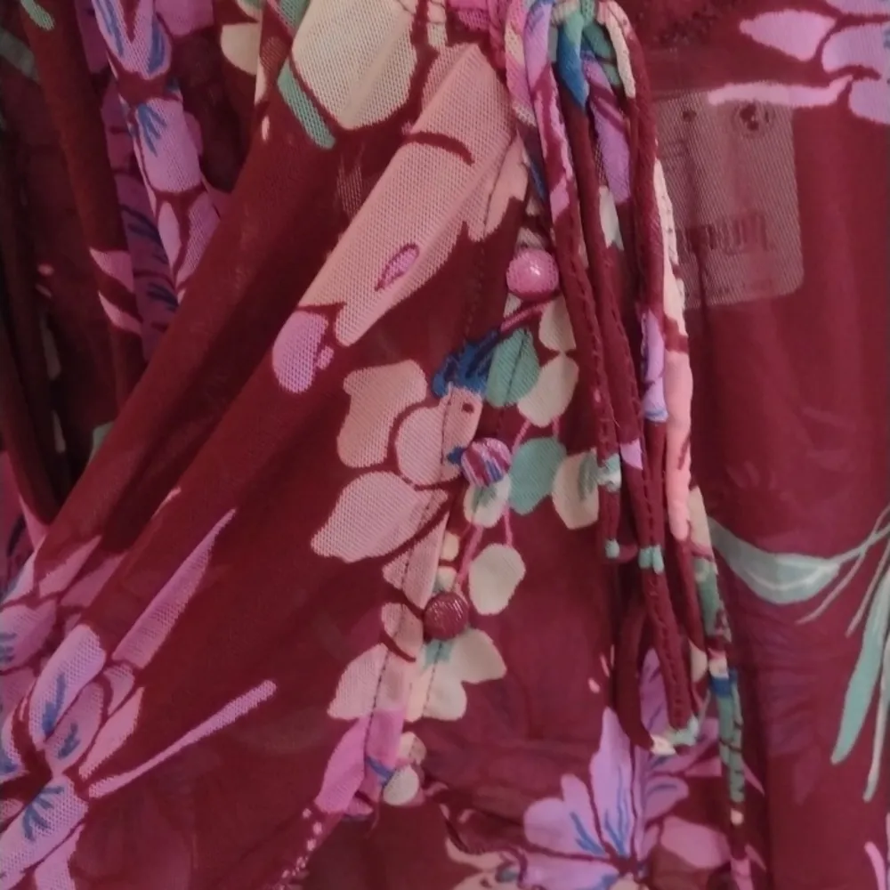 NWT Free People of Paradise Top in Cocoa Combo Bell Sleeves Red Floral Size M - Image 13