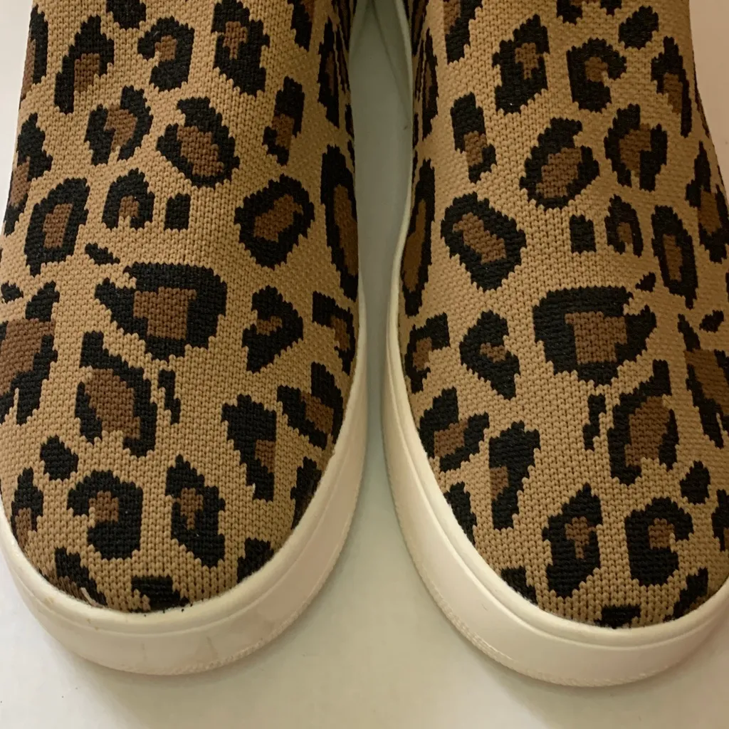 Steve Madden Tan and Black Animal Print Slip-Ons (273) - Image 7