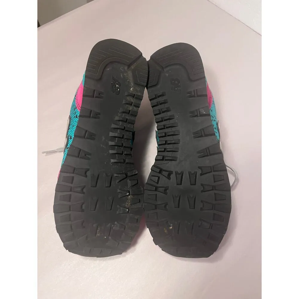 New Balance X UO 515 Airbrush Graffiti Running Sneaker Teal & Pink Women's sz. 8 - Image 9