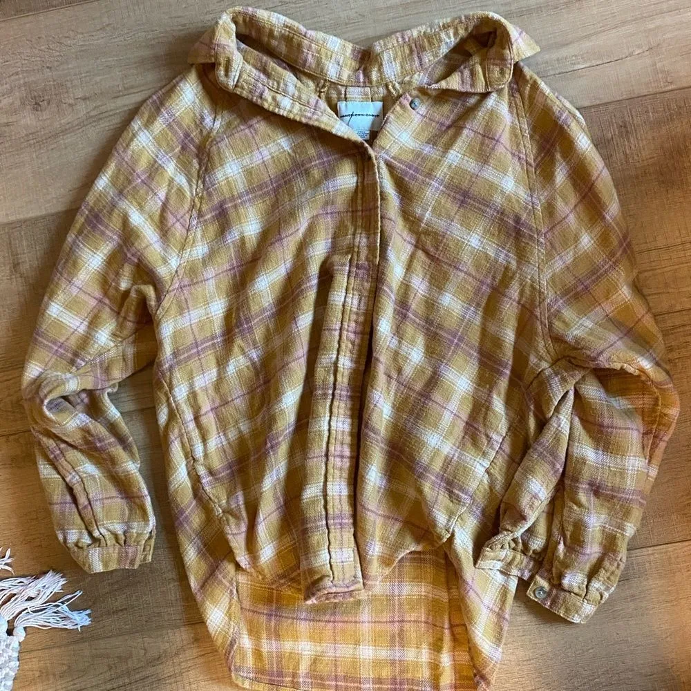 American Eagle Size Small Yellow Pink White Buffalo Plaid Flannel Button Down - Image 4