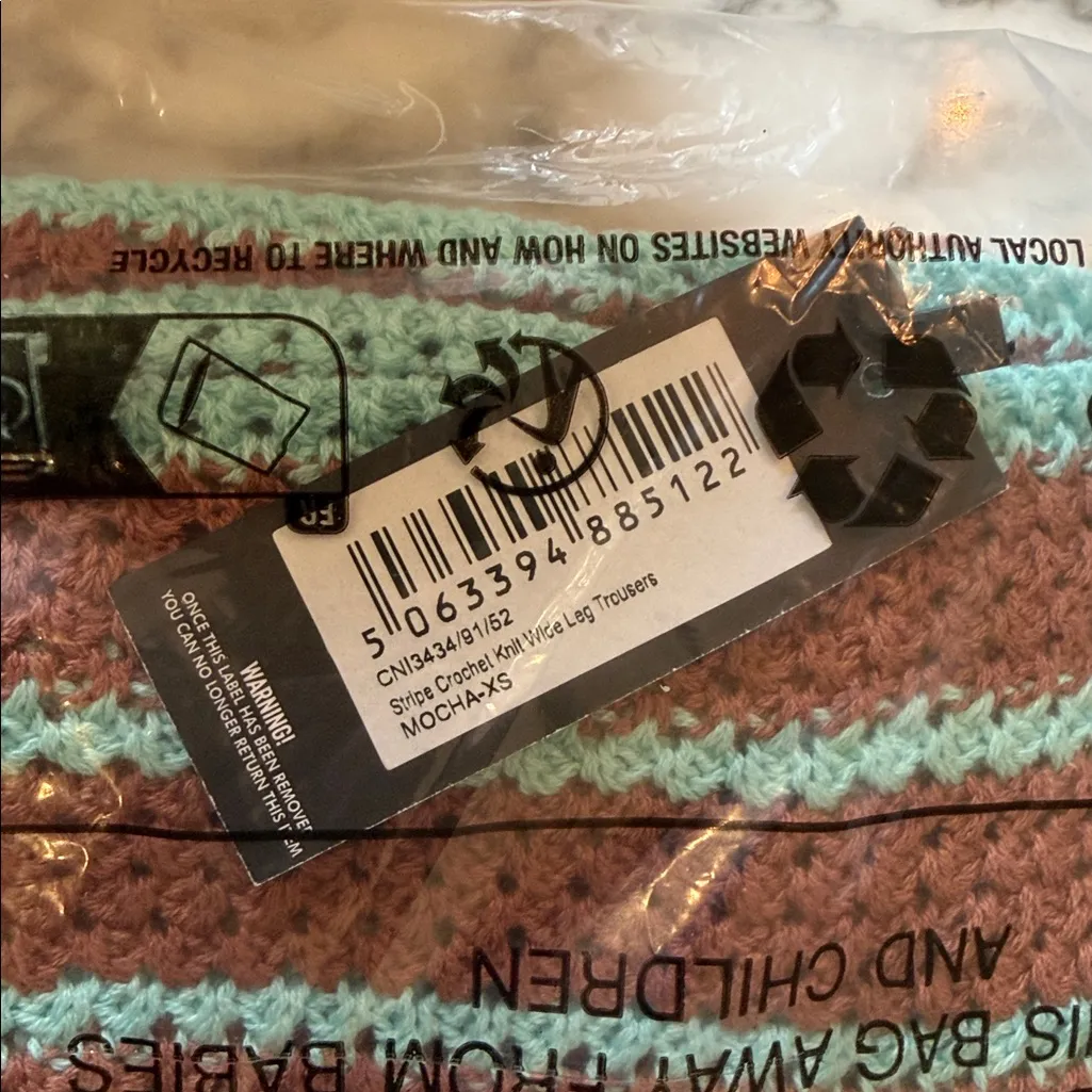 NWT PRETTY LITTLE THINGS MOCHA STRIPE CROCHET KNIT WIDE LEG PANTS SZ XS - Image 6