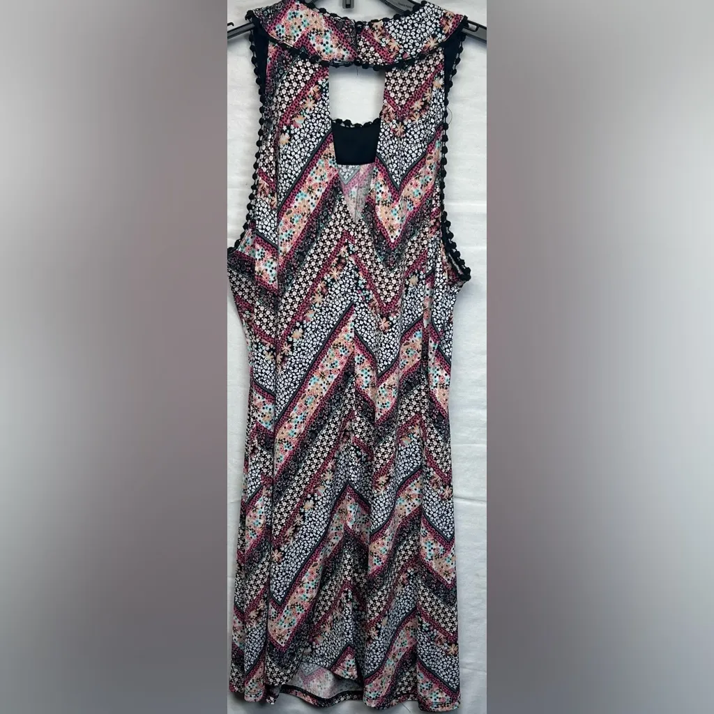 Three pink hearts Floral Chevron Patterned‎ dress - Image 3