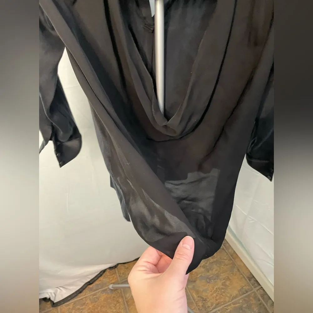 Alice + Olivia‎ AIR black blouse size 4 - Image 5