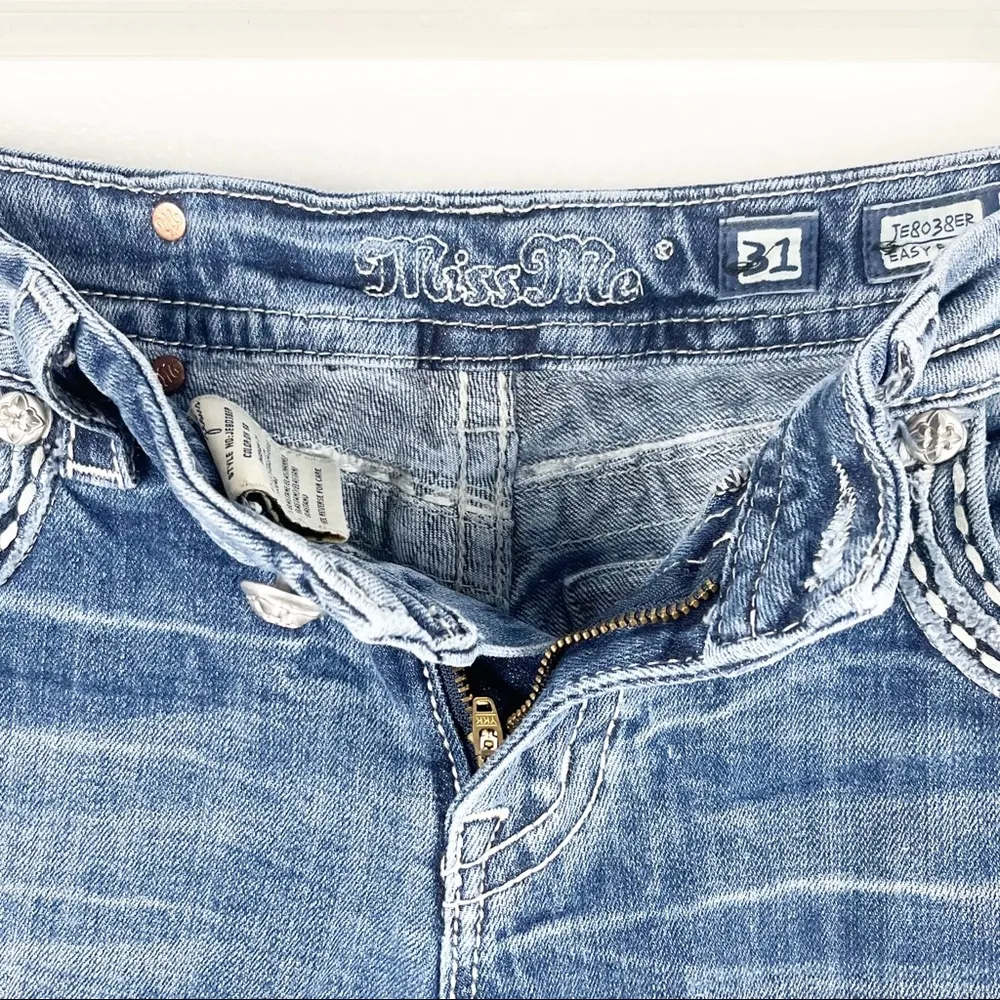 CHIC Vintage Acid Wash High Rise Flat Front Pocket Mom Jeans, Size 8 Blue - Image 7