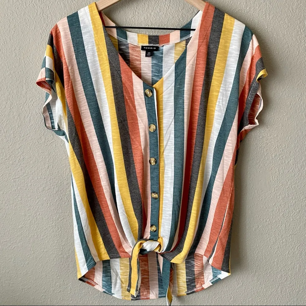 Torrid  Tie Front Crop Tee - Image 3