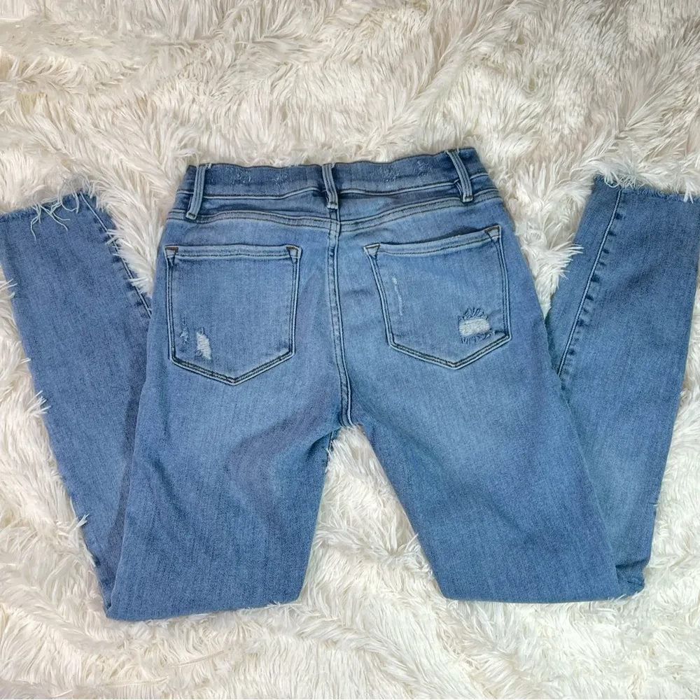 Frame Le Skinny de Jeanne Crop Jean raw hem ripped distressed jeans - Image 3