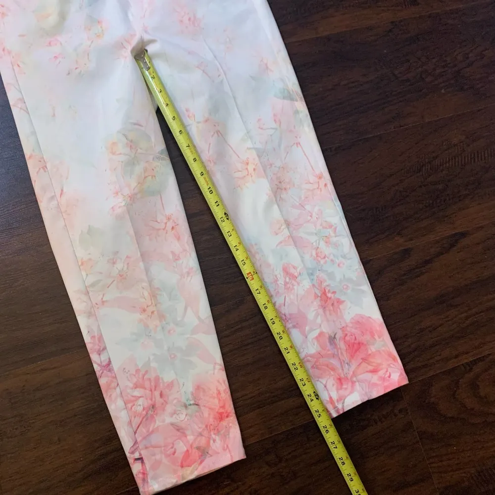 Etcetera cream and pink floral pants size 6 - Image 10
