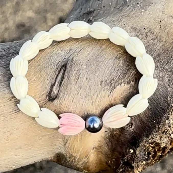 Pink Pīkake Ivory Carved Jasmine Tahitian Pearl Shell Bracelet Handmade White - Image 4