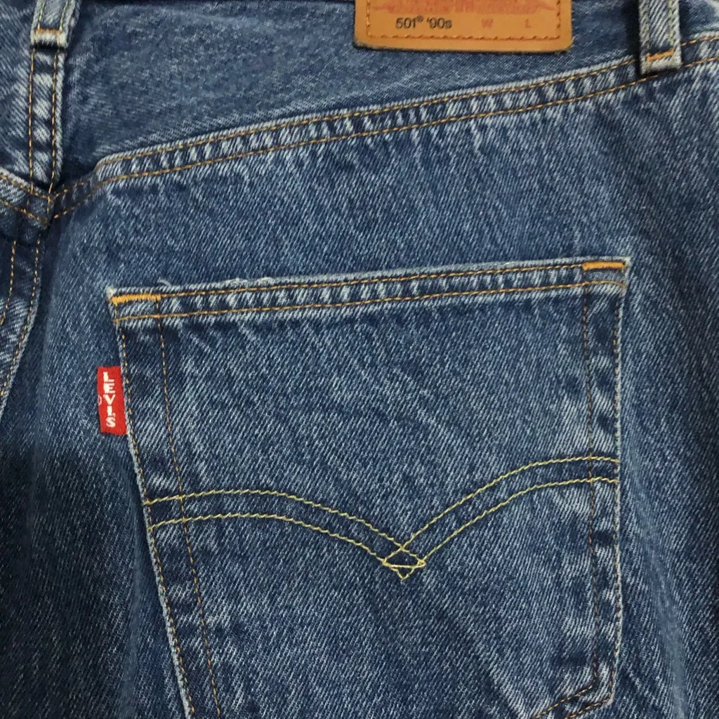Levi’s 501 90s denim women’s size 31x30 waist measures 34” high rise button‎ fly - Image 12