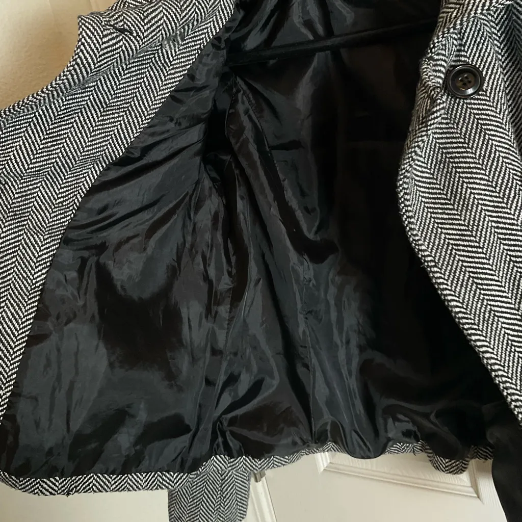 Last Kiss black and white herringbone pattern peacoat-style jacket size L - Image 8